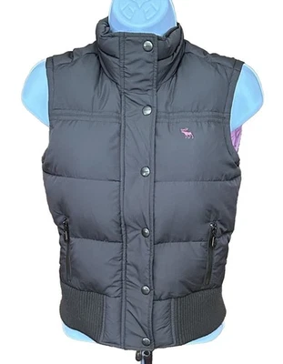 Chaleco acolchado de plumas marrón Abercrombie para niños y niñas talla mediana Foto 1 de 4