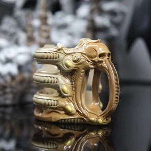 Portavasos H.R Giger Alien Contenedor para bolígrafo H12 cm Modelo Colección Estatua Soporte para tazas - Imagen 1 de 8