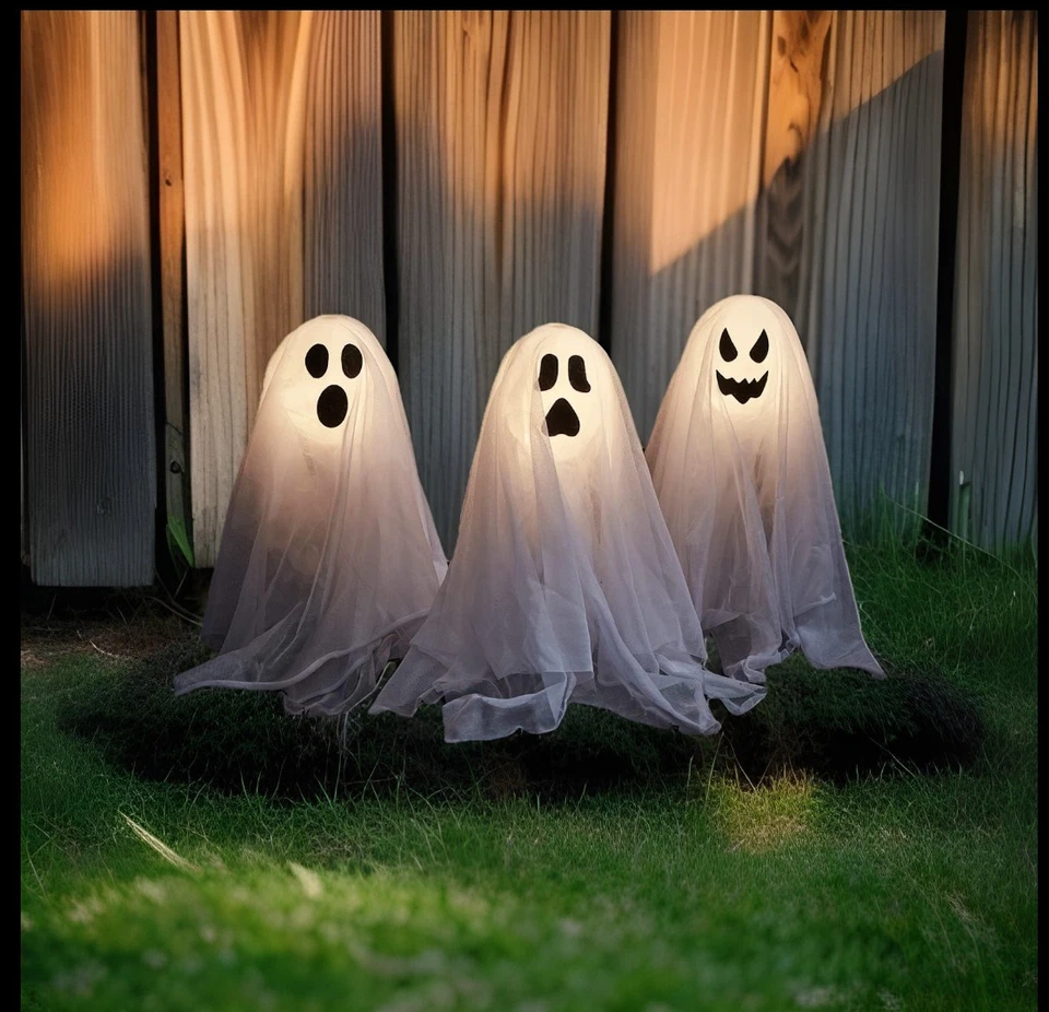 Lights4fun 3er Set Halloween Geister Gespenster Ghost Stableuchten mit Erdspieß - Bild 1 von 4