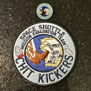 Chit Kickers NASA Parche y Pin Transbordador Espacial Control de Misión Equipo de Evaluación Raro - Imagen 1 de 12