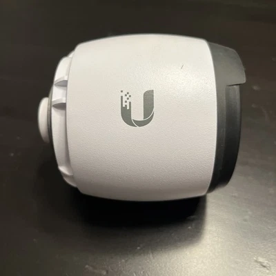Ubiquiti Networks UVC-G4-PRO Outdoor Bullet Security Camera - Image 1 of 4