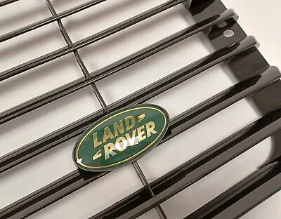 Defender 90 110  Genuine Badge for front Grille  Grill DAS100150 - Image 1 of 4