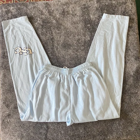 Vintage UNC Tar Heels Sweat Pants Joggers Women’s Medium Carolina Blue Cover