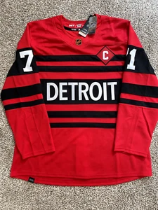 Detroit Red Wings Reverse Retro 2.0 Larkin Authentic Hockey Jersey SIZE 54 - Picture 1 of 6