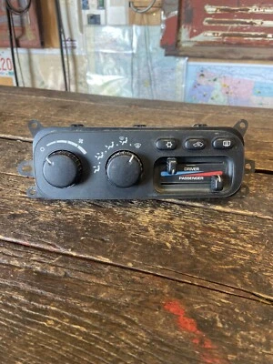 2003 2004 2005 DODGE RAM DUAL CLIMATE HEAT AC CONTROL SWITCHES 56056323AD - Image 1 of 4