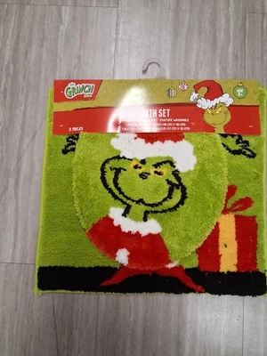 New The Grinch Bath Set Two Piece Set Toilet Seat Cover And Rug - Image 1 of 4