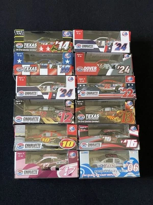 NASCAR Lote de 12 Coches Diecast Aleatorios Foto 1 de 4