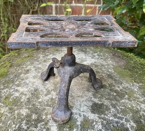Antique Good Decorative Solid Cast Iron Pot Plant Stand Trivet Garden Interior - Picture 1 of 9