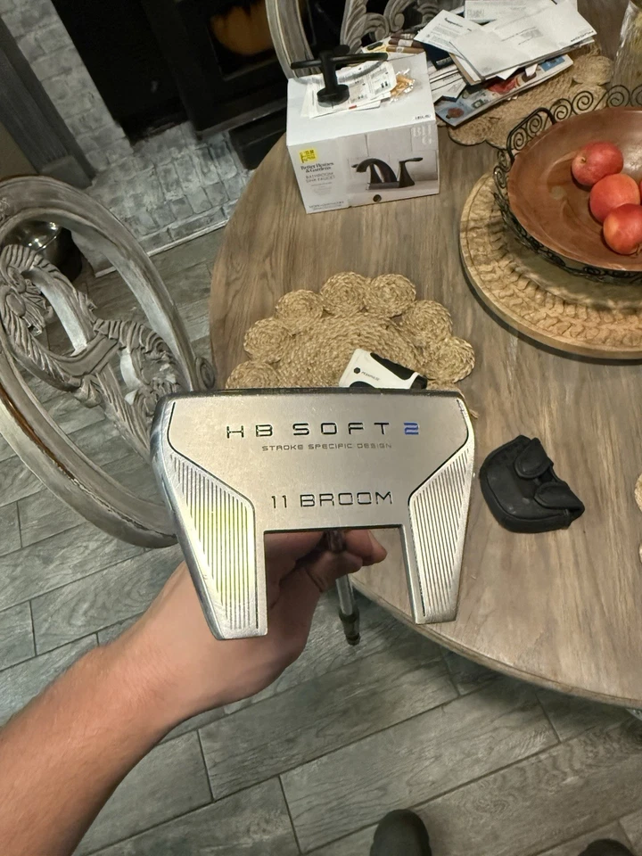 Accesorio para club de golf Cleveland Putter Sweeper Foto 1 de 3