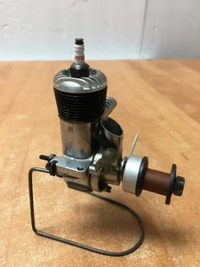 OHLSSON & Rice 40s 23 Spark Ignition Airplane Engine Untested AS-IS w/tank - Picture 1 of 8