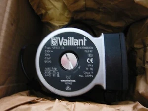 GENUINE VAILLANT ECOMAX PUMP PART NO. 160969 COMPLETE HEAD AND BODY - Picture 1 of 2