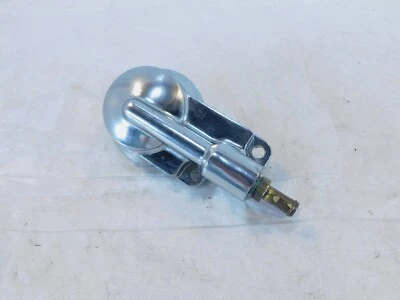 01 2001 02 2002 03 2003 Indian Gilroy Chief Scout Spirit Chrome Oil Filter Mount - Изображение 1 из 4