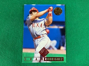 1995 Ultra Gold Medallion #113 Ivan Rodriguez Texas Rangers - Picture 1 of 1