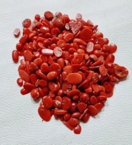 Lote de 50 crt de piedras preciosas cabujón coral rojo forma mezcla coral vintage - Imagen 1 de 4