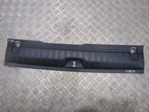 13-19 Peugeot 2008 MK1 Coperchio protezione battitacco posteriore originale 9677570777 I7B14 - Foto 1 di 5