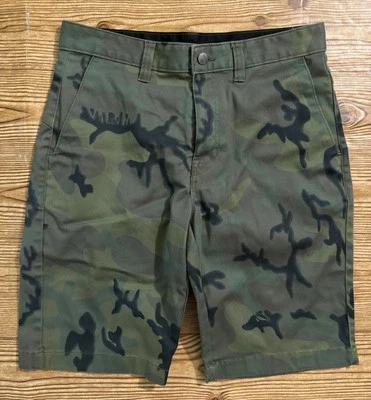 Volcom Green Camo Skate Chino Bermuda Casual Shorts Mens Size 30 - Image 1 of 4