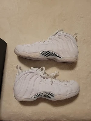 Nike Air Foamposite One Triple White HJ5195-100 Men's Size New - Image 1 of 4