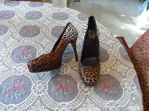 Gucci Brown/White Hombre Cheetah Print Pony Hair Platform Pumps Size 37.5M - Picture 1 of 20