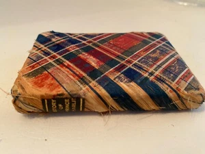 1908 TARTAN BINDEND MINIATURBUCH 2,5 x 3,5" PRINZ CHARLIE A.H. Millar - Bild 1 von 9