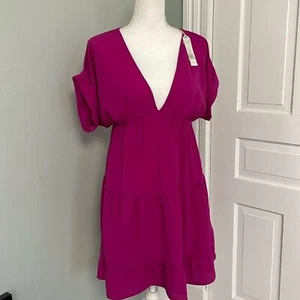 NWT She + Sky magenta tiered deep v-neck short sleeve dress size Medium - Picture 1 of 6