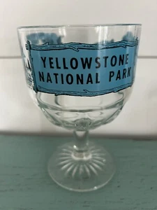 Calice vetro piedistallo souvenir parco nazionale Yellowstone vintage - Foto 1 di 3