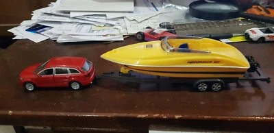 SIKU 2543 1429 AUDI Q7 CON CARELLO CON MOTOSCAFO VERY GOOD - Immagine 1 di 4