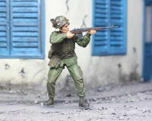 USMC Sharpshooter in MauThan battle 1968, Vietnam war 1:35 Pro Built Model - Picture 1 of 6