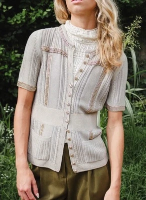 Cárdigan Chanel SS08 Manga Corta con Cadenas Doradas y Botones Talla 42/10 Foto 1 de 4