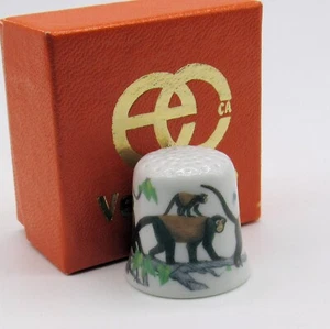 COLLECTABLE THIMBLE FROM CARACAS VENEZUELA, BOXED - Picture 1 of 6