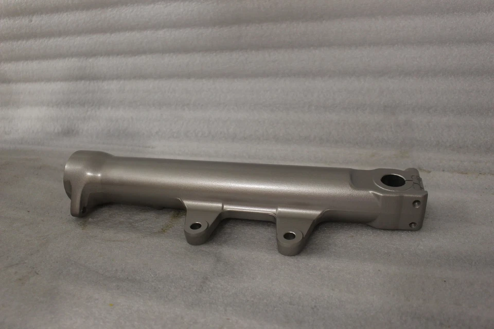 46044-97Y NUEVO OEM 1997-2002 BUELL M2 CYCLONE HORQUILLA DERECHA DESLIZANTE Foto 1 de 1