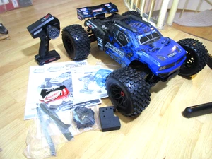 Team Corally *****MLine Punisher 25 XP*****  1:8 - RTR - 6S - Blau + Tuning - Bild 1 von 17