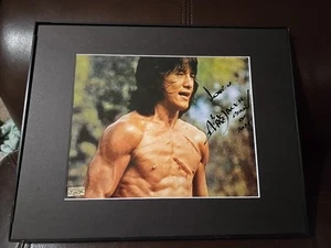 Kampfsport Schauspieler JACKIE CHAN signed handsigniert Passepartout gerahmt Foto Auto COA - Bild 1 von 5