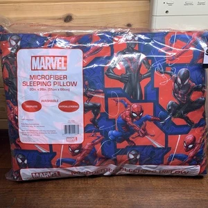 Marvel Mikrofaser Schlafkissen 20x26 Spiderman Neu Hypoallergen - Bild 1 von 3