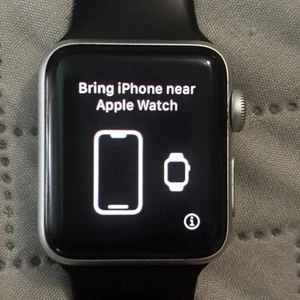 Apple Watch Series 7 45mm Black Case with Black Band (A2477) - Photo 1 sur 2