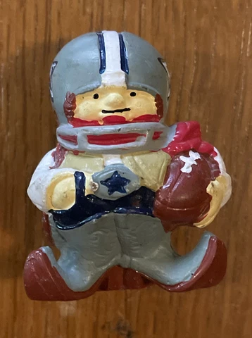 NFL Huddles 2" PVC Mascot Figurine Dallas Cowboys Figure 1983 Cover