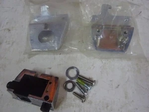 Harley Davidson BAGGER FLT 06-13 Rpl 53000252 06-13 Partial LUGGAGE LATCH KIT - Foto 1 di 8