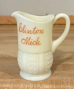 Jarra de vidrio natillas de recuerdo antigua pequeña de 4"-Clinton Michigan - Imagen 1 de 9