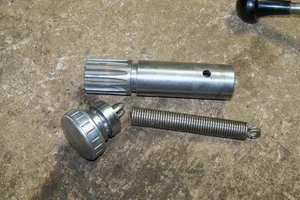 103 Handwerker Bohrmaschine Presse Ritzel Zahnrad, Rückstellzugfeder, 103.24821 - Bild 1 von 2