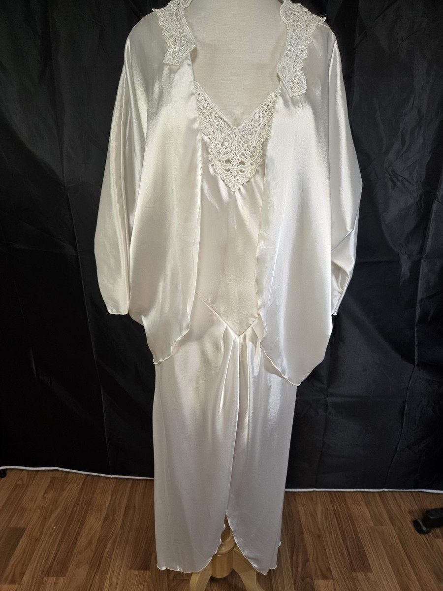 Satin Original 1970s Vintage Sleepwear & Robes for Women | eBay Satin Original 1970s Vintage Sleepwear & Robes for Women | eBay