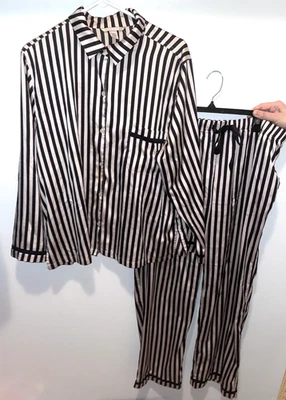 Victoria's Secret XL 缎面黑色灰色条纹睡衣套装裤子长袖上衣 — 第 1/4 张图片