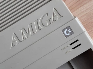 Case Commodore Amiga 500 Rev.5 Made IN Hong Kong Ser.nr 007383 " #39 24 - Picture 1 of 14