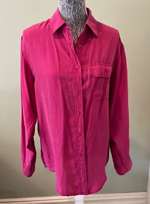 Blusa de seda rosa fucsia Diane Gilman abotonada mediana, de gran tamaño Foto 1 de 4