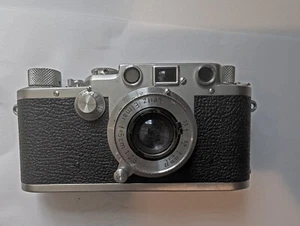 Leica DRP Ernst Leitz Wetzlar Germany Nr.594696 with Leitz Elmar Lens - Picture 1 of 5