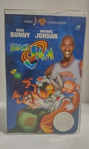 Space Jam VHS Tape 1996 Movie Looney Tunes Michael Jordan Warner Bros Coin  - Picture 1 of 11