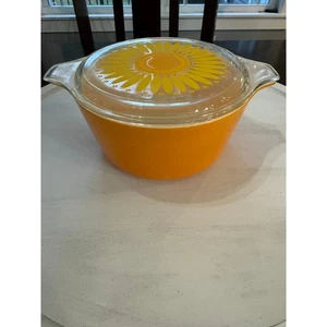 Cazuela vintage 474-B naranja Pyrex amarillo margarita girasol con tapa 1 1/2 cuartos - Imagen 1 de 9