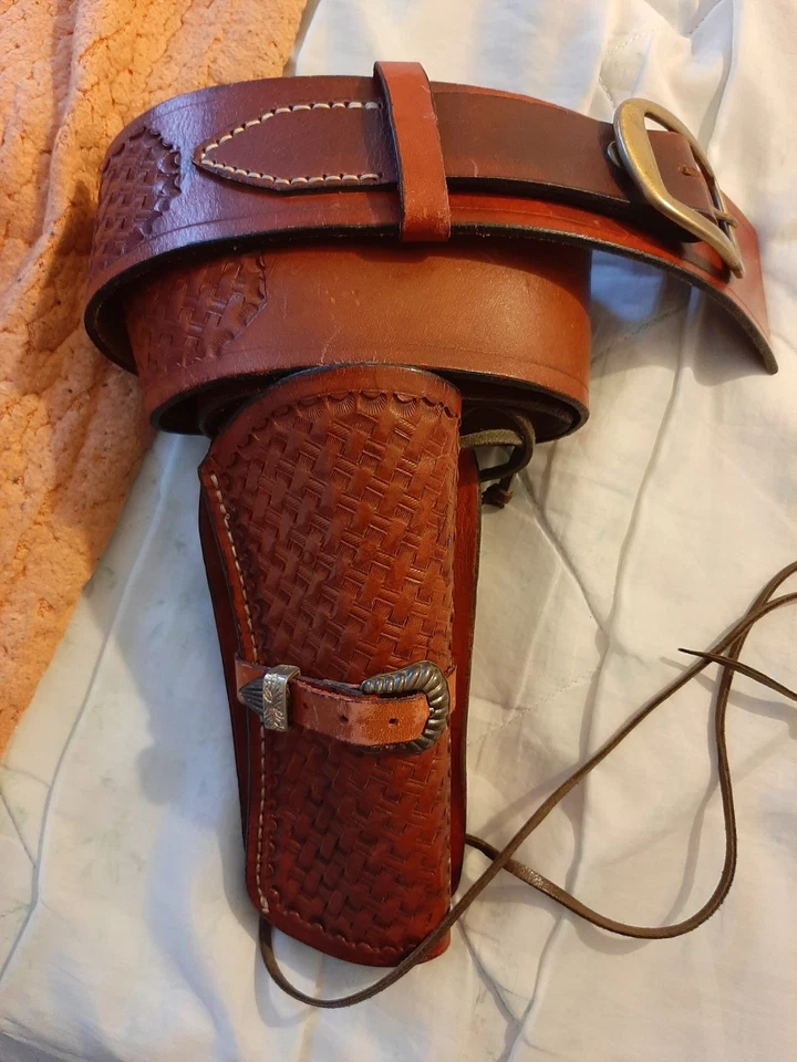 HOLSTER WESTERN en cuir "CLINT EASTWOOD" vide "EMPTY" - Photo 1/4
