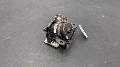 Front Right Engine Mount Bracket 2016 Chevrolet Suburban 23466349 2015-2019 2020 - Image 1 of 4