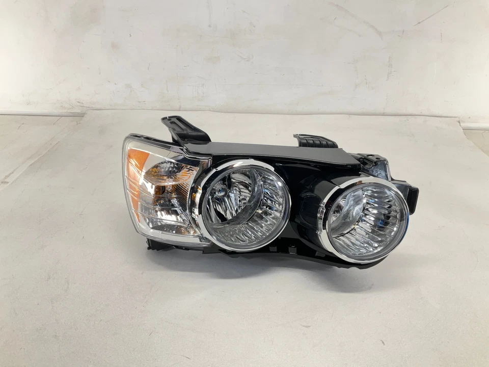 Luz delantera derecha TYC para Chevrolet Sonic 12-15 nueva RB CM Foto 1 de 4