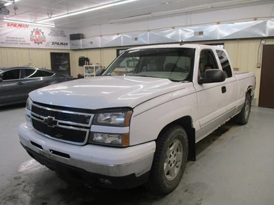 Used Front Center Seat Belt Front fits: 2006 Chevrolet Silverado 1500 pickup buc - Image 1 of 4