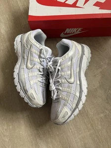 Nike P-6000 Summit bianche puro platino taglia UK 7 - FV6603-101 - nuove π¦ - Foto 1 di 7